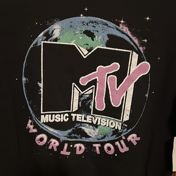 NWT MTV World Tour sweatshirt - Picture 2 of 4